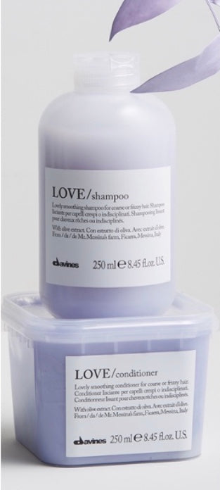 DAVINES ESSENTIAL HAIRCARE LOVE Smoothing Conditioner Smoothing Anti-frizz Conditioner